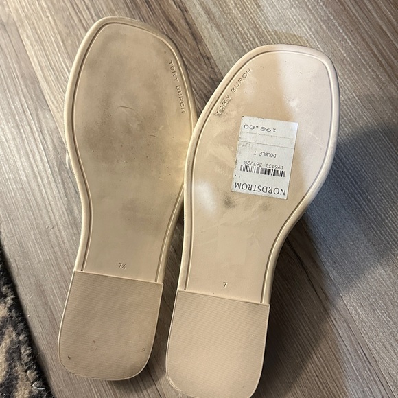 Tory Burch size 7.5 - Picture 7 of 7